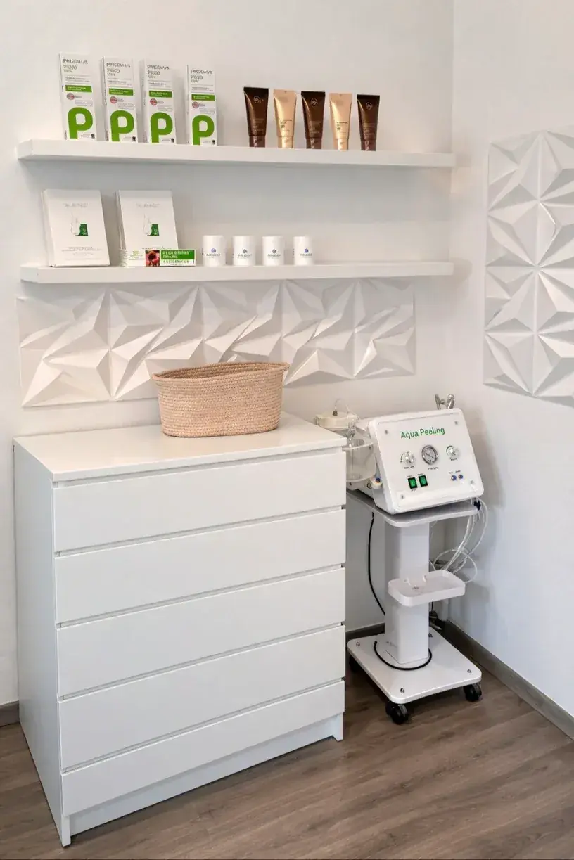 Aqua-Peeling-Gerät im Kosmetikstudio Perfekt gepflegt bei Ania in Hannover